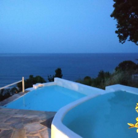 Isabel Artemis Apartment Хорефто Екстериор снимка