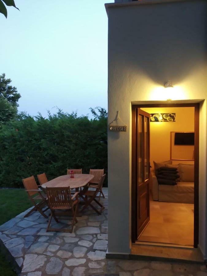 Isabel Artemis Apartment Хорефто Екстериор снимка