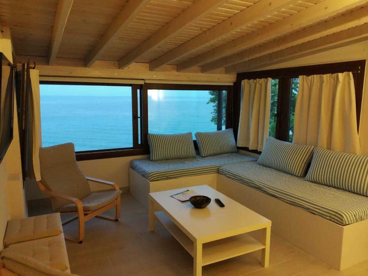 Isabel Artemis Apartment Хорефто Екстериор снимка
