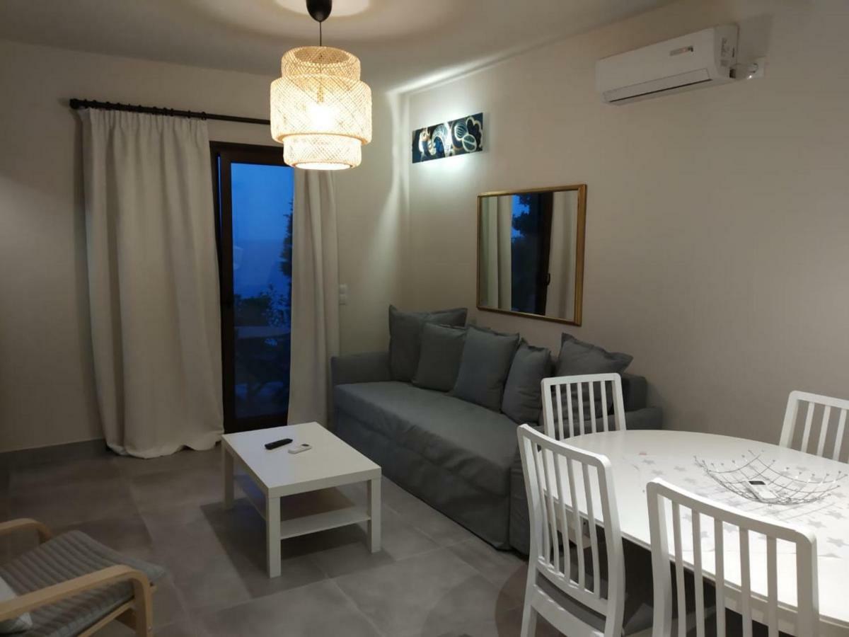 Isabel Artemis Apartment Хорефто Екстериор снимка