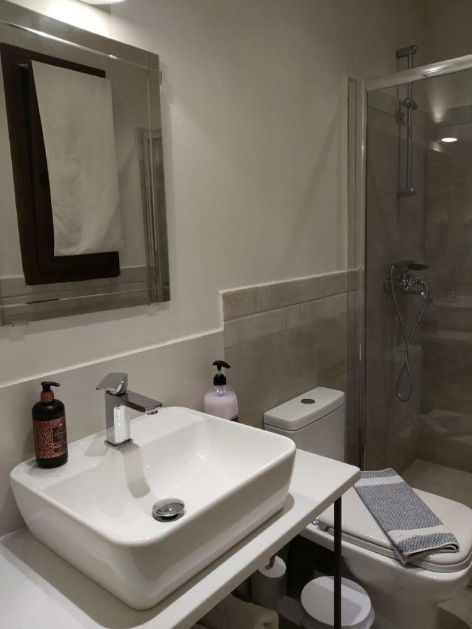 Isabel Artemis Apartment Хорефто Екстериор снимка